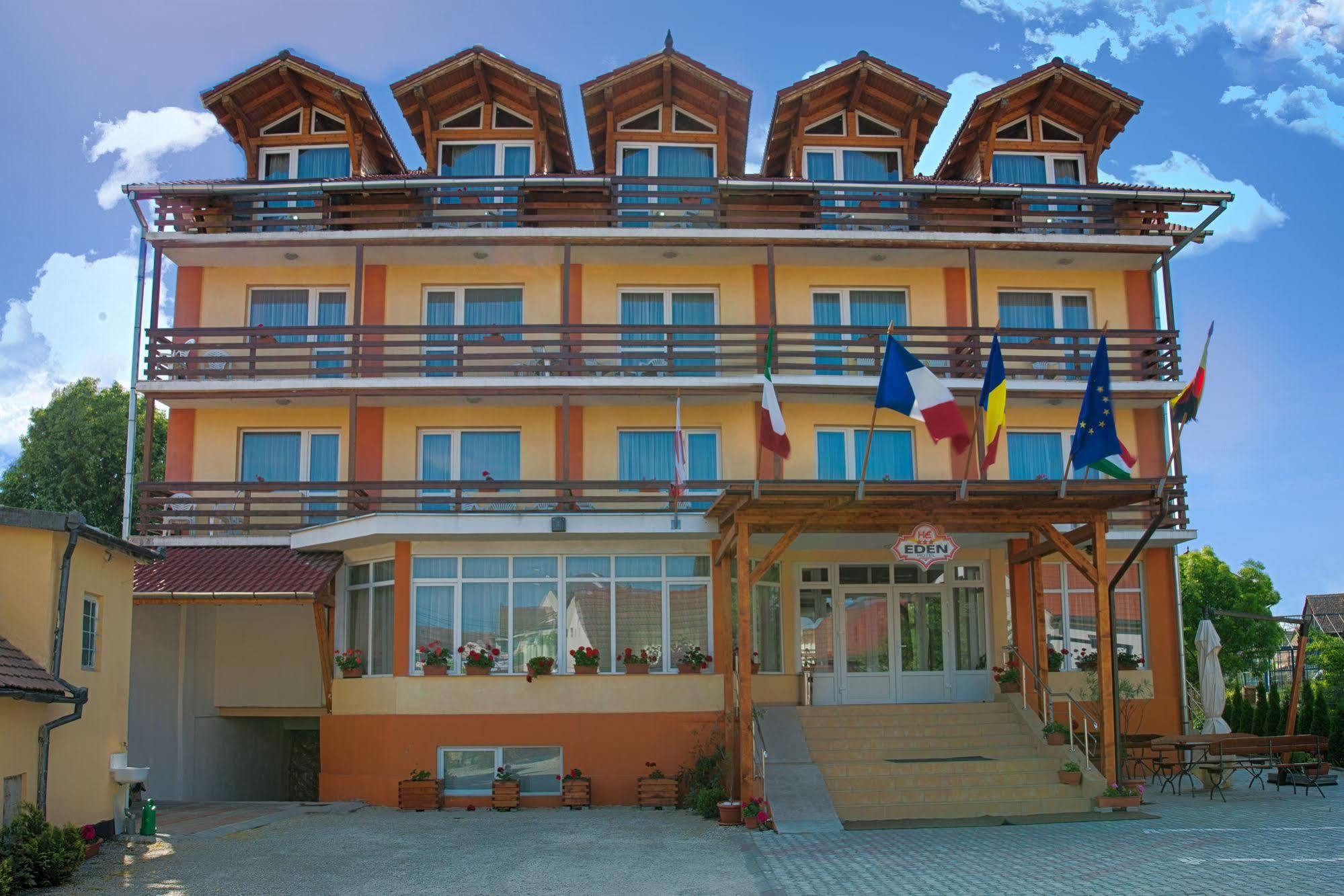 Hotel Eden Sibiu Bagian luar foto