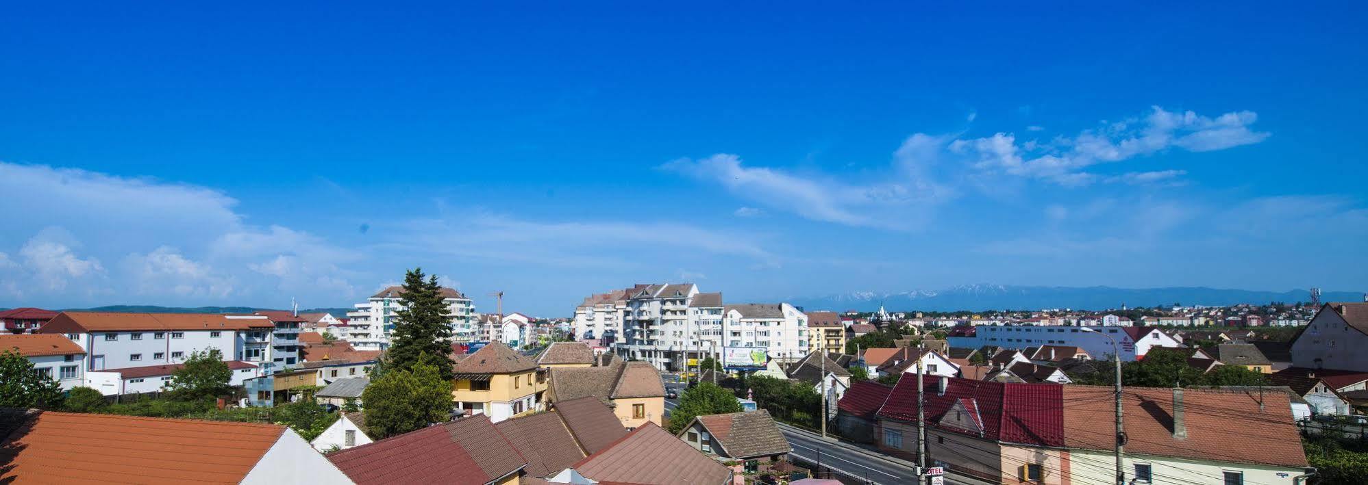 Hotel Eden Sibiu Bagian luar foto